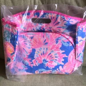 Lilly Pulitzer Other - Lilly Pulitzer beverage tote Lilly Pulitzer Other - Lilly Pulitzer beverage tote